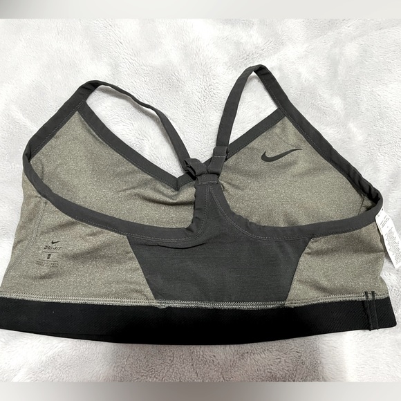 Nike Dryfit Sports Bra - Picture 5 of 5